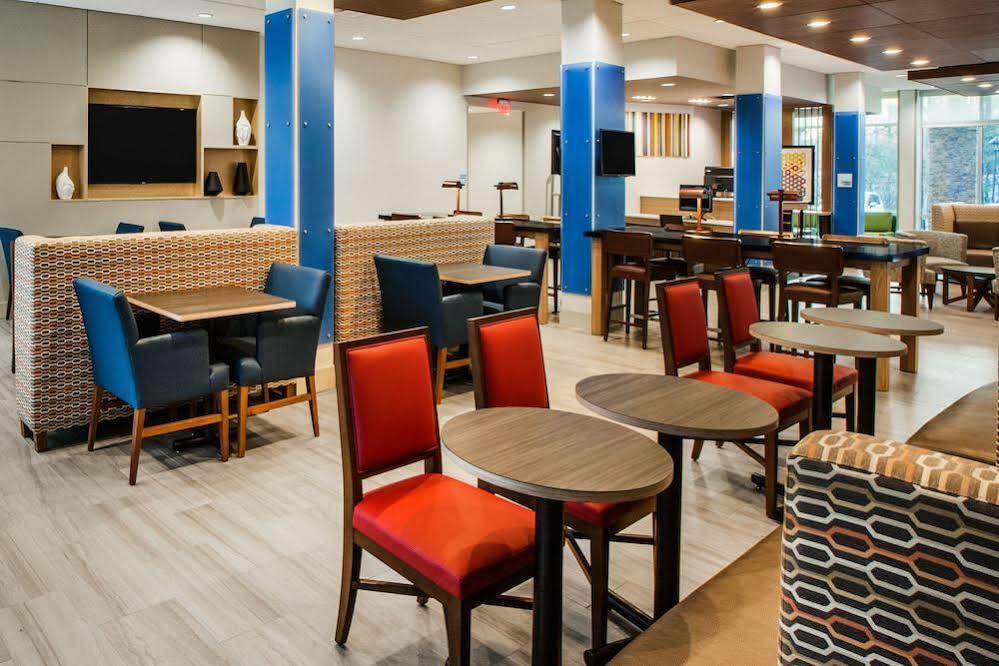Holiday Inn Express Hotel & Suites Boston - Marlboro By Ihg Хадсон Экстерьер фото
